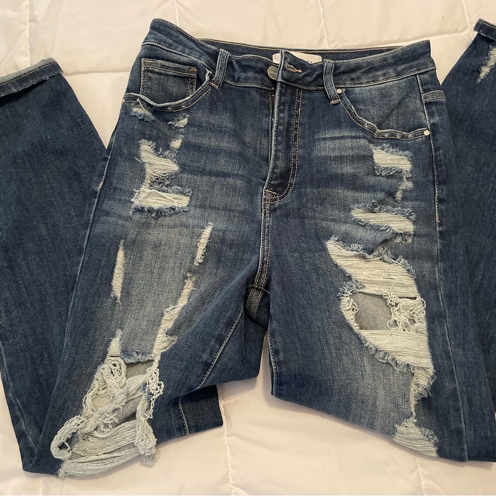 Risen did straight leg jeans. New without tags. Sz 11